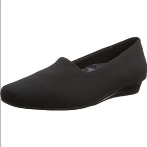 Vionic Powell with Orthaheel Technology Black Fabric Demi-Wedge Slip-on Size 7.5